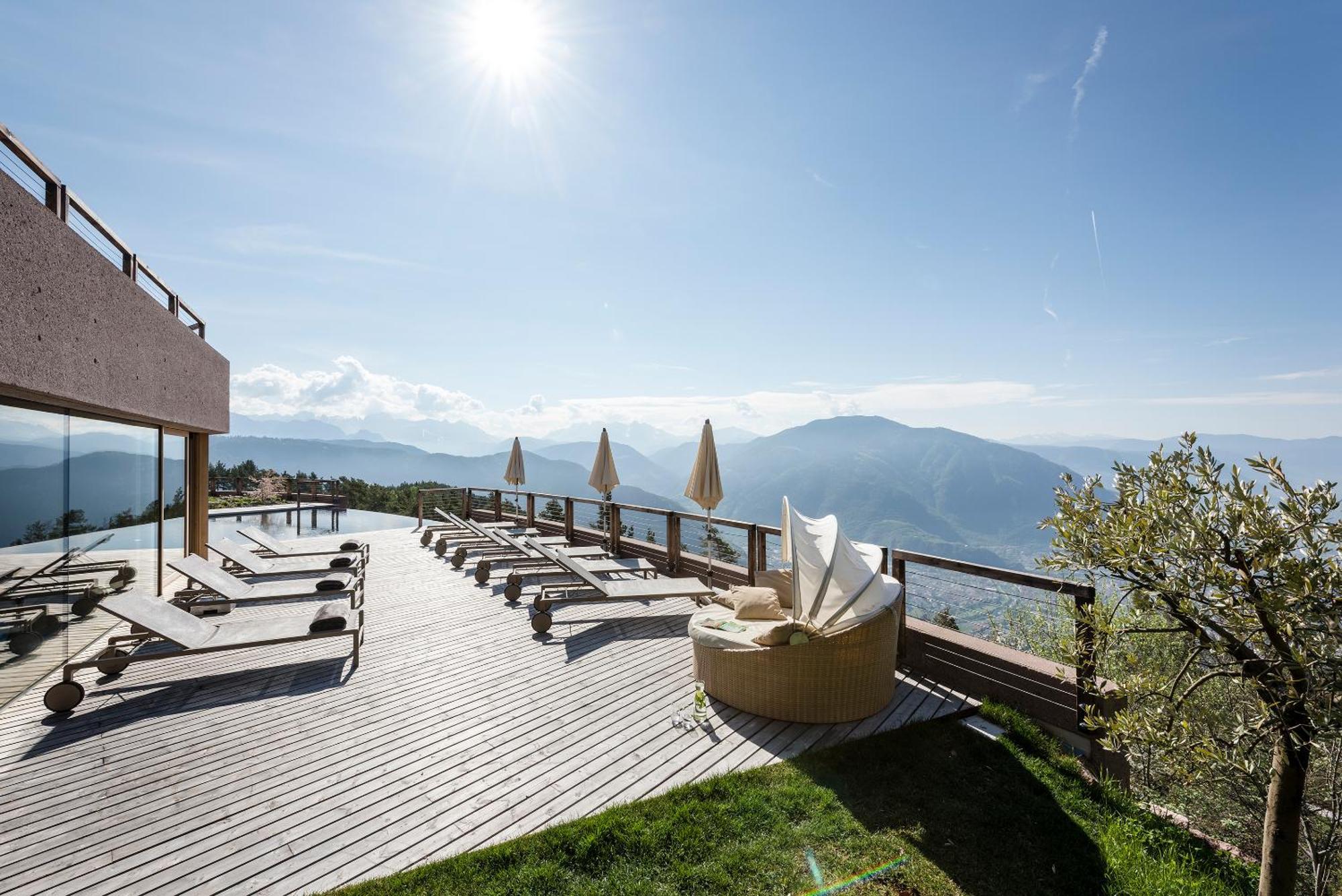 Hotel Belvedere - Fine Dining, Hideaway & Spa San Genesio Atesino Esterno foto